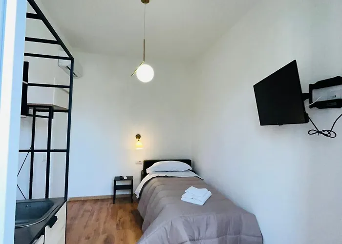 فندق مبيت وإفطار Oriani فلورنس